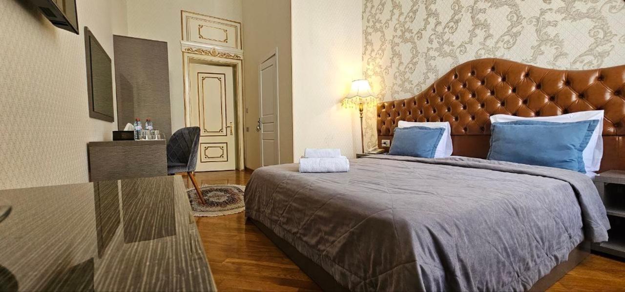 Pilot City Hotel Baky Esterno foto