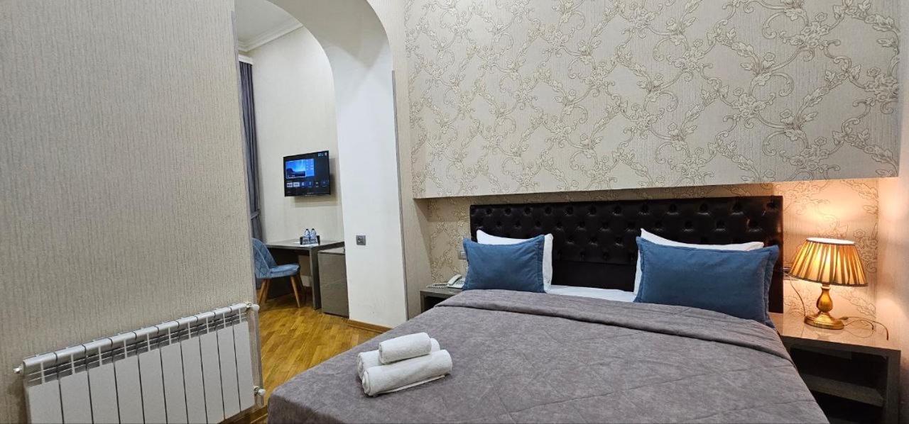 Pilot City Hotel Baky Esterno foto
