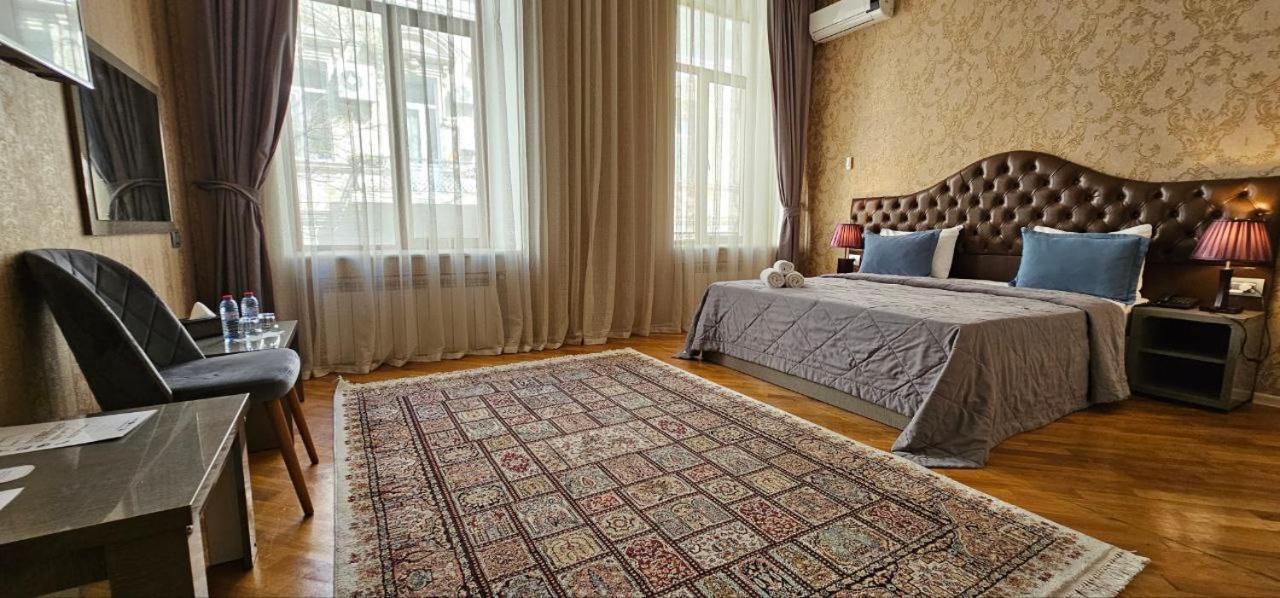 Pilot City Hotel Baky Esterno foto