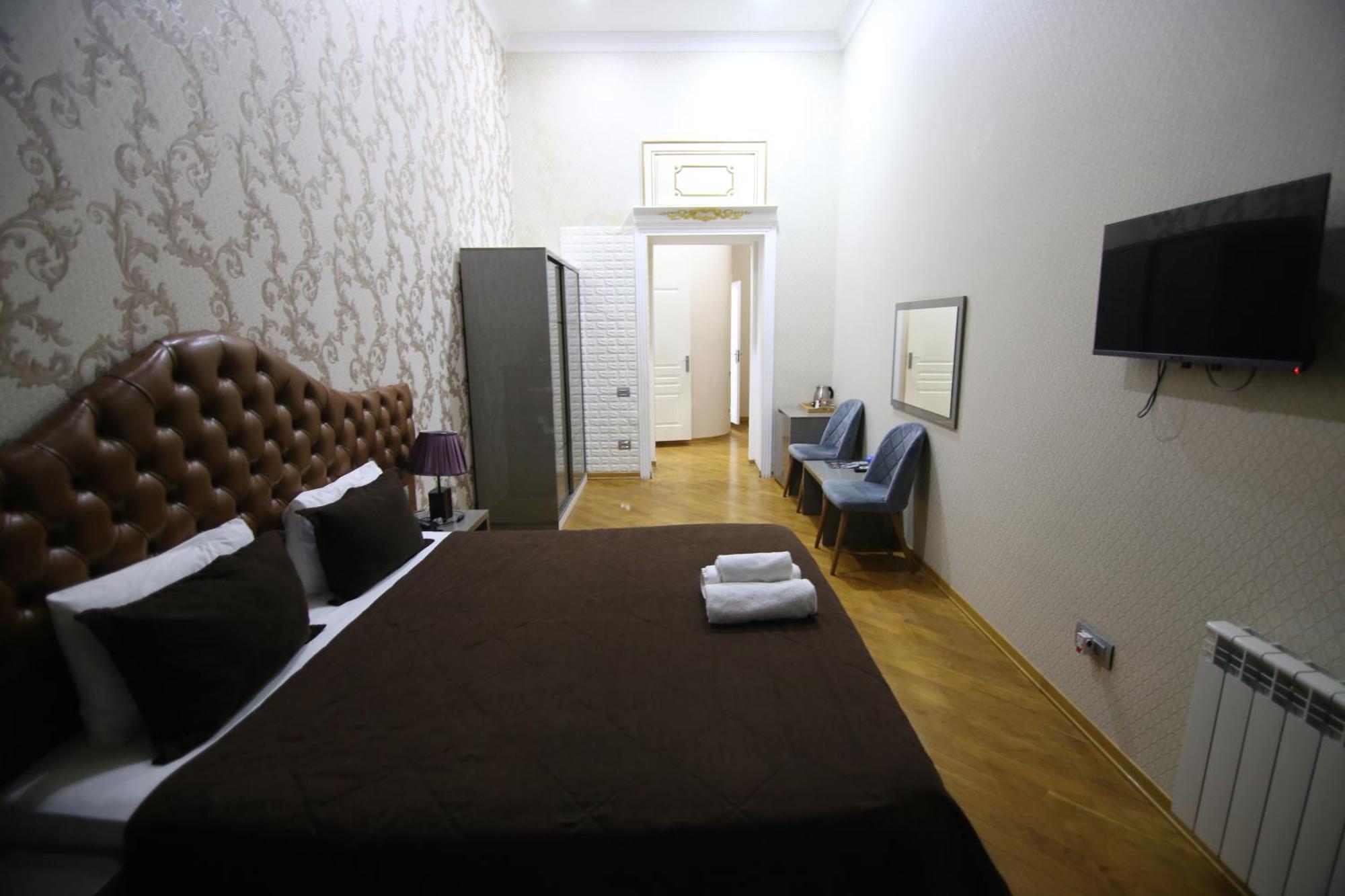 Pilot City Hotel Baky Esterno foto
