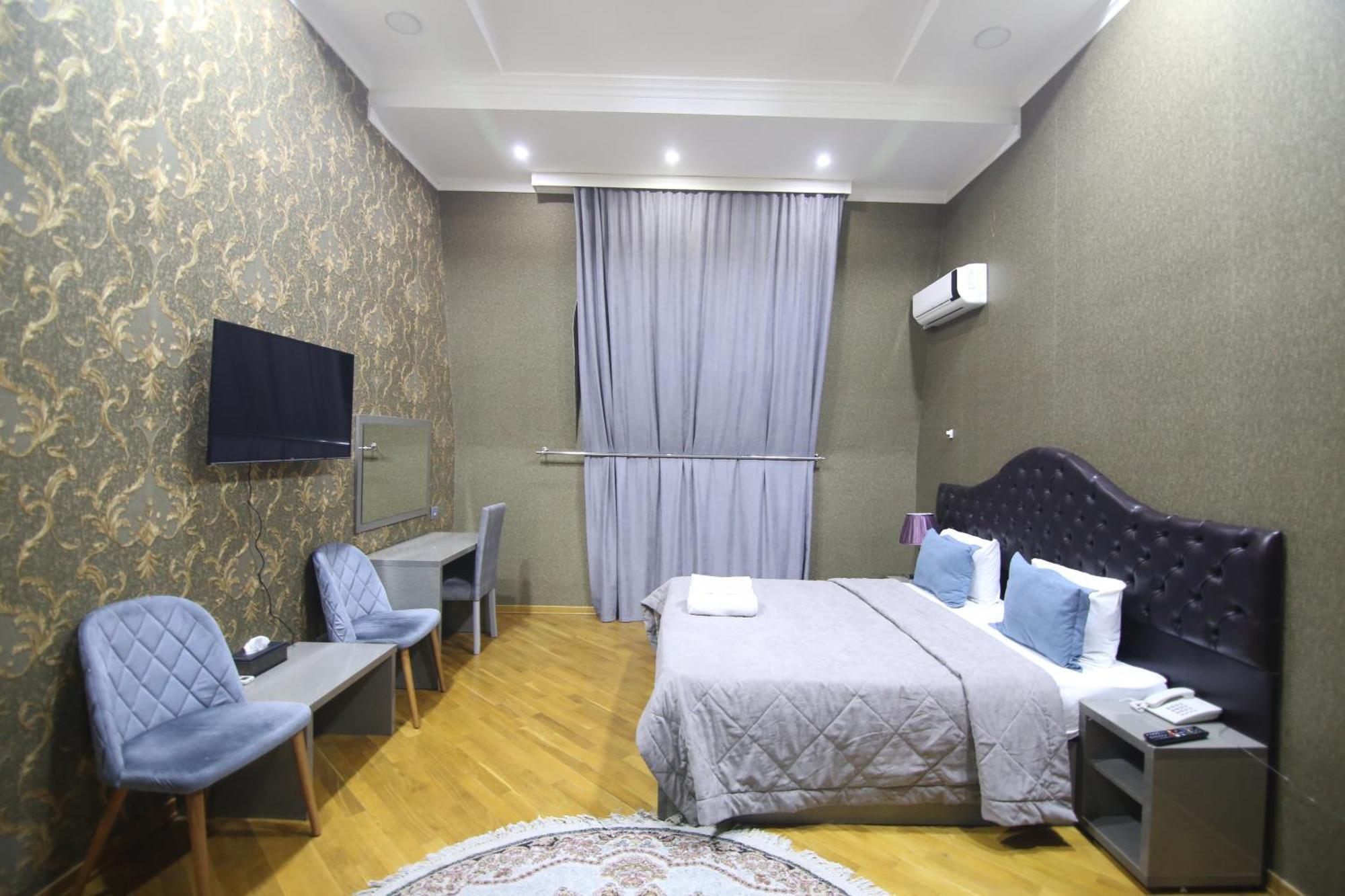 Pilot City Hotel Baky Esterno foto