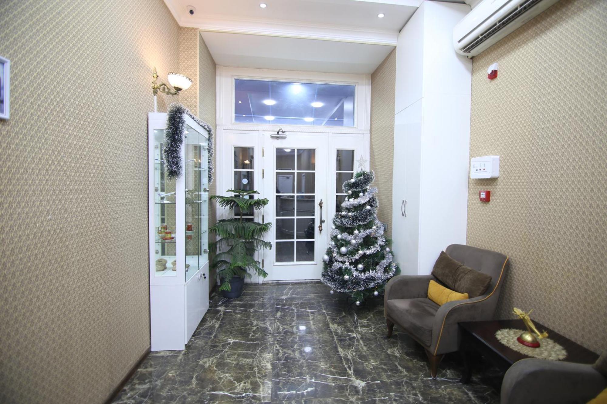 Pilot City Hotel Baky Esterno foto